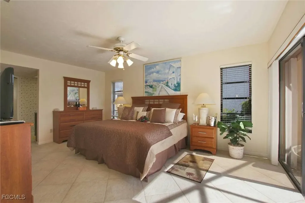 1422 SE 12th Terrace Cape Coral FL 33990