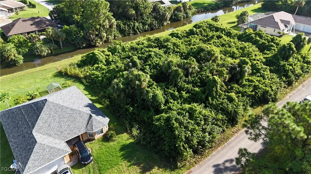 829 Porter Street E Lehigh Acres FL 33974