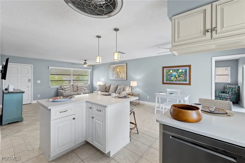 5240 SW 2nd Place Cape Coral FL 33914