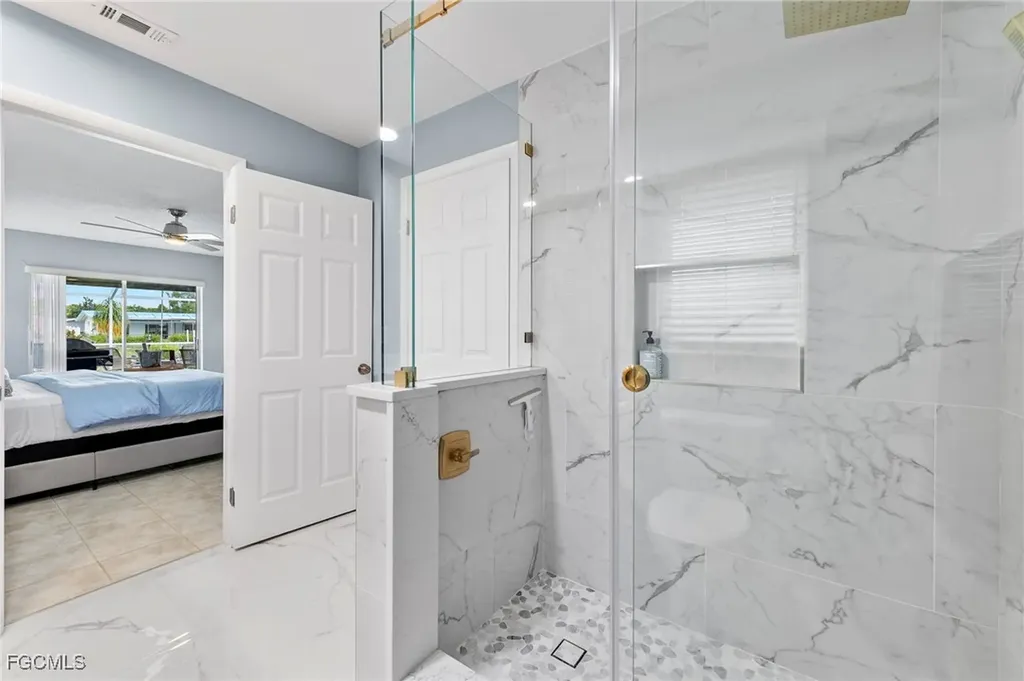 5240 SW 2nd Place Cape Coral FL 33914