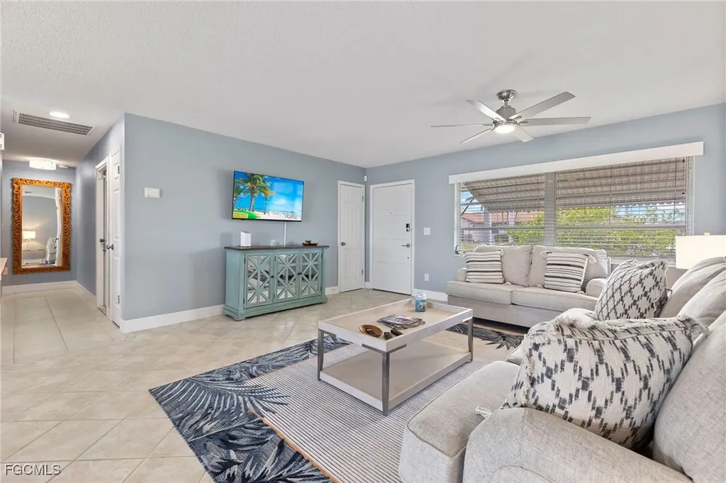 5240 SW 2nd Place Cape Coral FL 33914