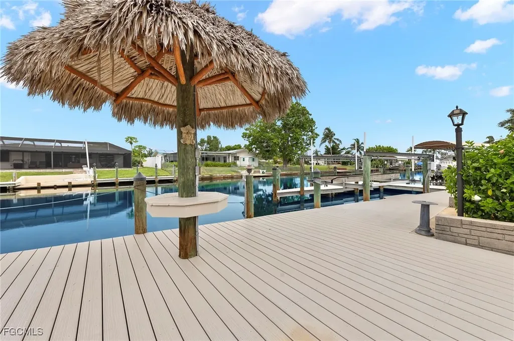 5240 SW 2nd Place Cape Coral FL 33914