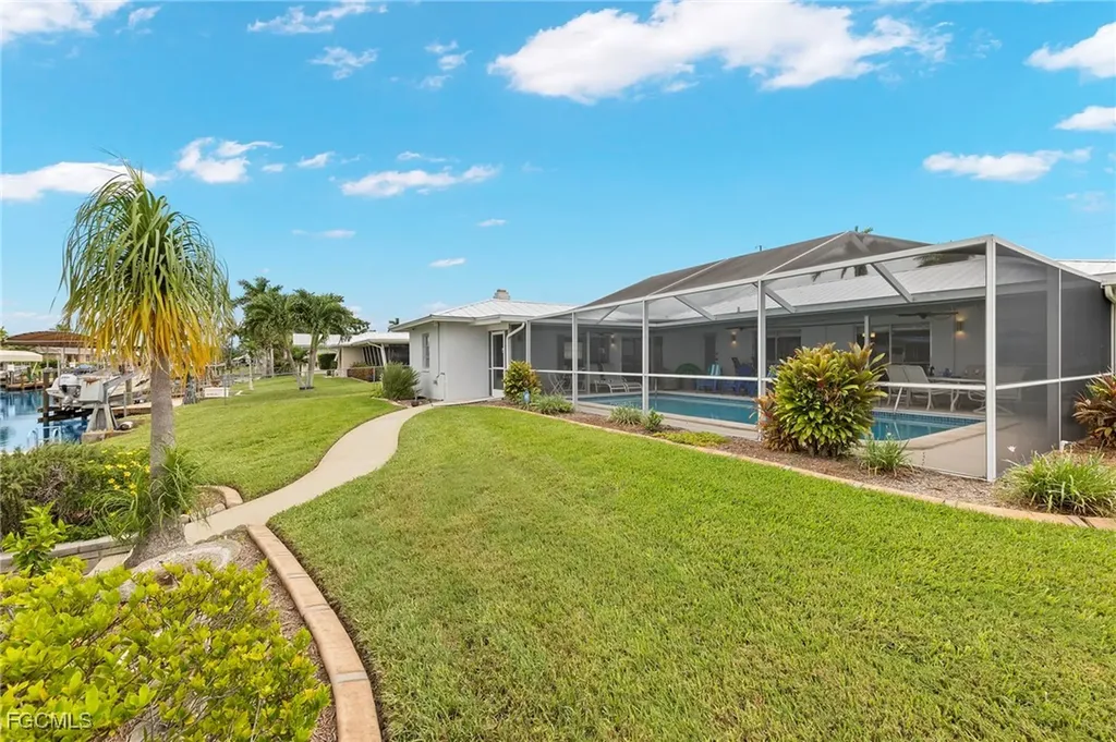 5240 SW 2nd Place Cape Coral FL 33914