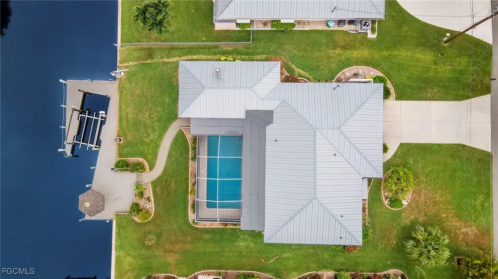 5240 SW 2nd Place Cape Coral FL 33914