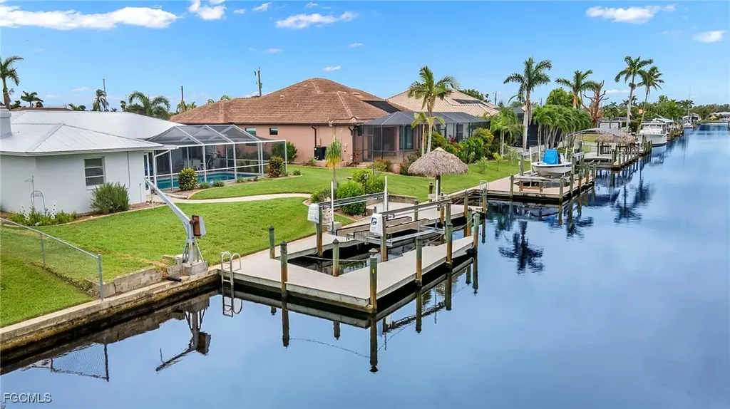 5240 SW 2nd Place Cape Coral FL 33914