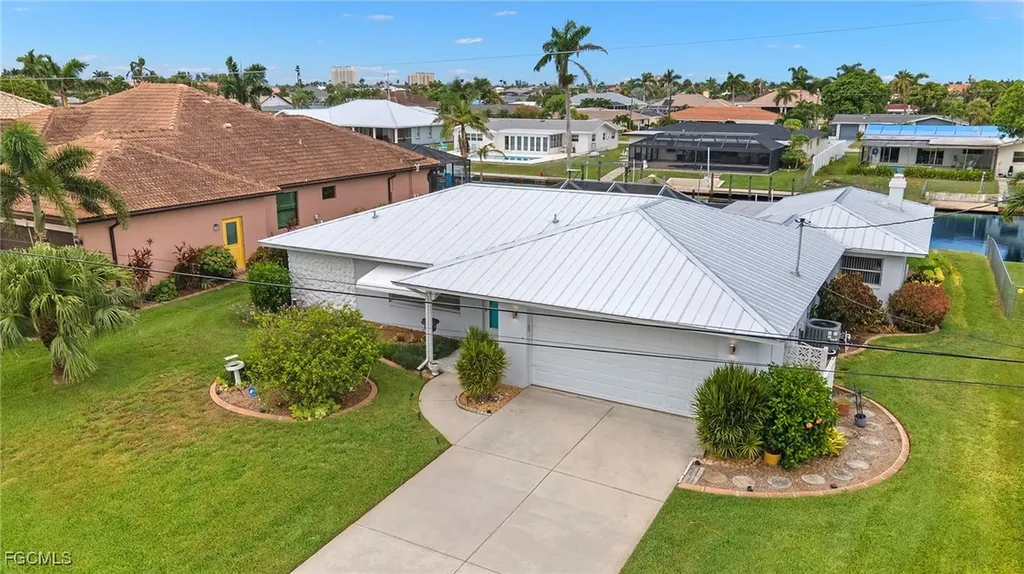 5240 SW 2nd Place Cape Coral FL 33914