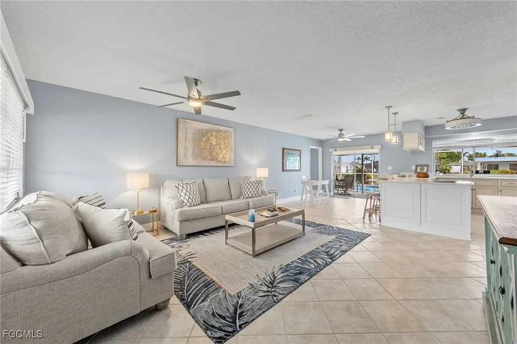 5240 SW 2nd Place Cape Coral FL 33914