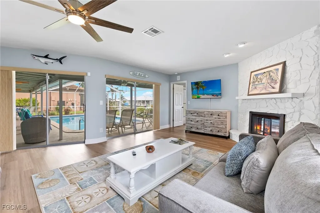 5240 SW 2nd Place Cape Coral FL 33914