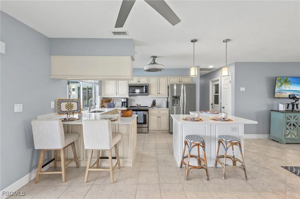 5240 SW 2nd Place Cape Coral FL 33914