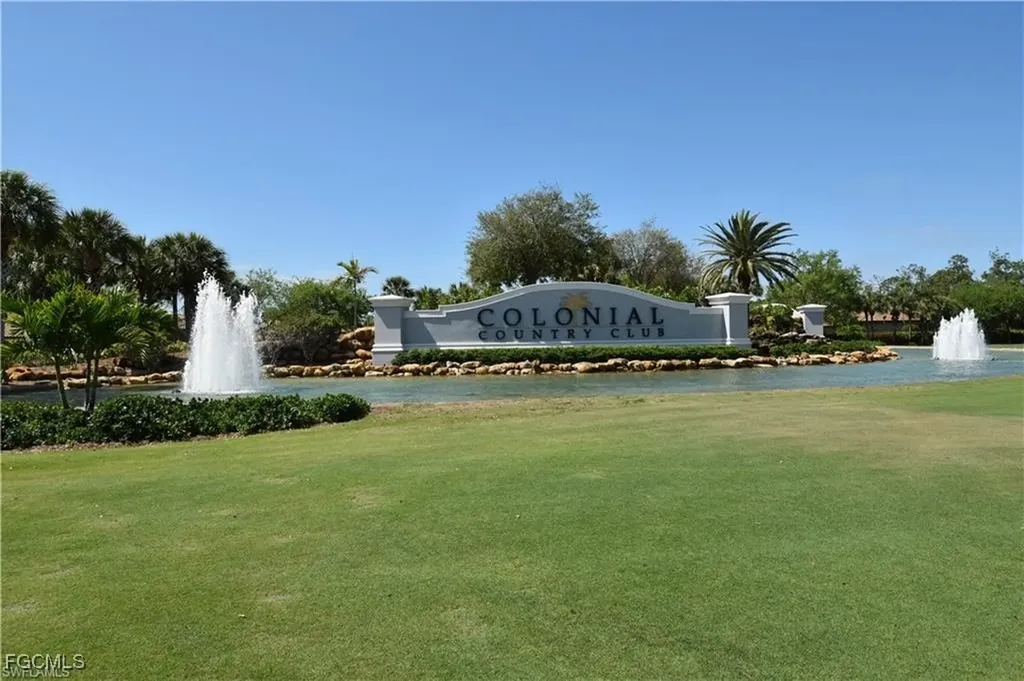 10082 Oakhurst Way Fort Myers FL 33913