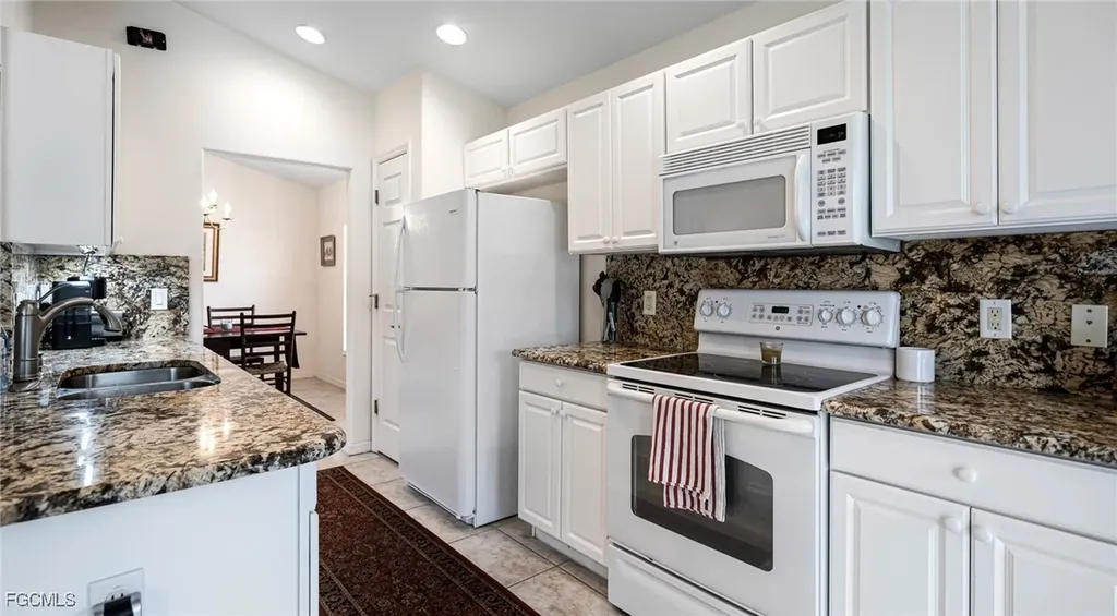10082 Oakhurst Way Fort Myers FL 33913