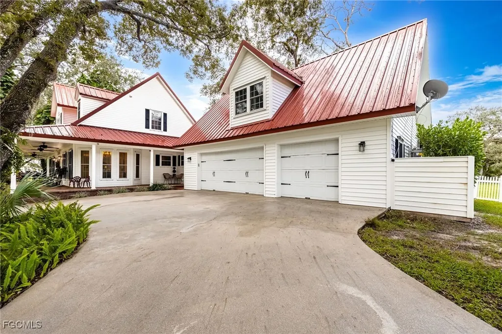 1444 Winchester Avenue E Labelle FL 33935