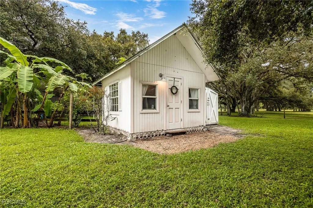 1444 Winchester Avenue E Labelle FL 33935