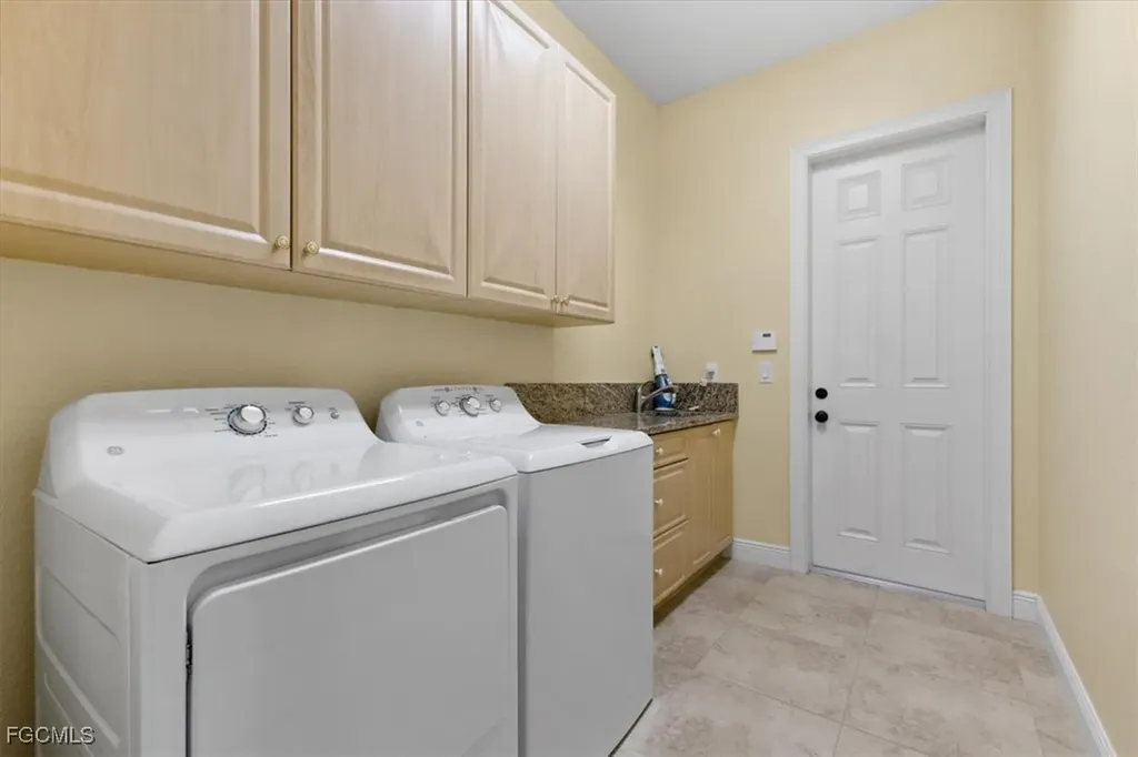 3380 Chestnut Grove Drive Alva FL 33920