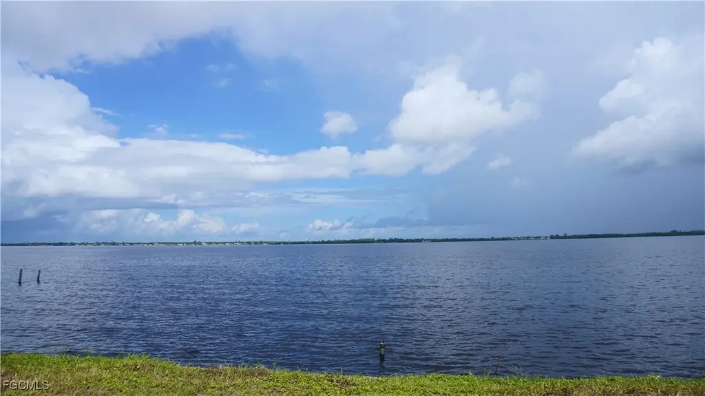 3353 E Riverside Drive Fort Myers FL 33916