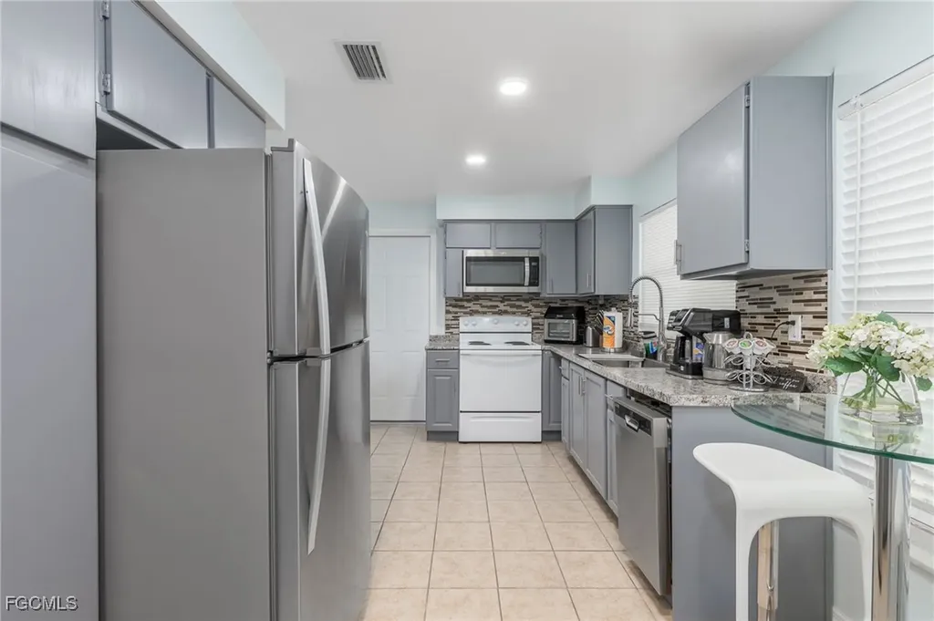 510 SW 51st Terrace Cape Coral FL 33914