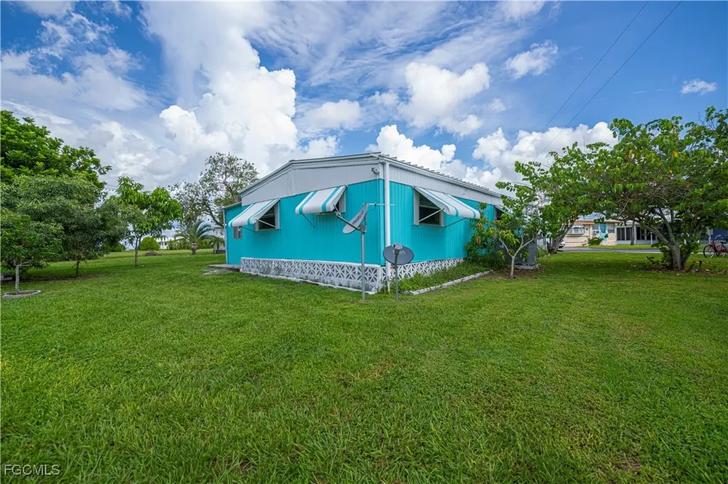 3204 Pluto Circle North Fort Myers FL 33903