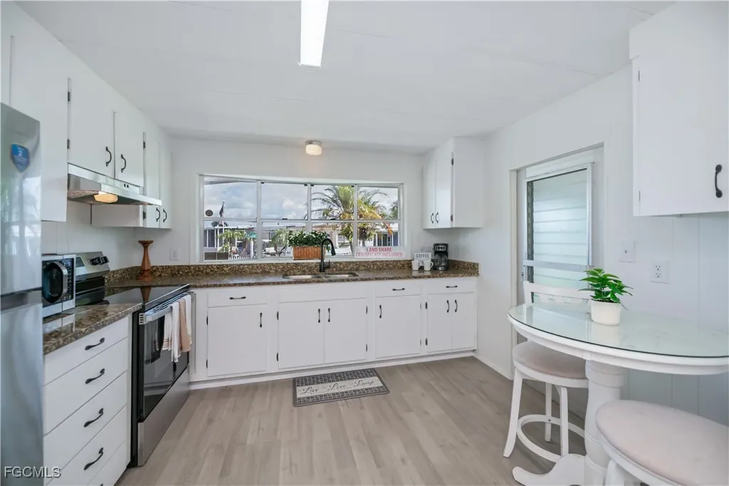 3204 Pluto Circle North Fort Myers FL 33903