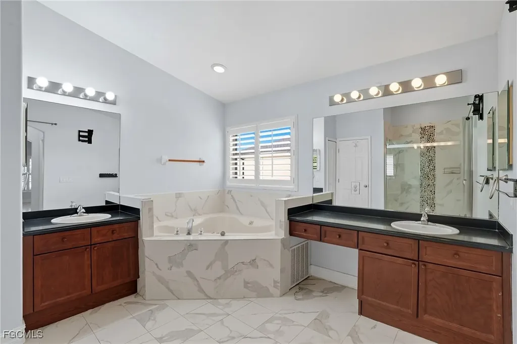 314 SW 26th Place Cape Coral FL 33991