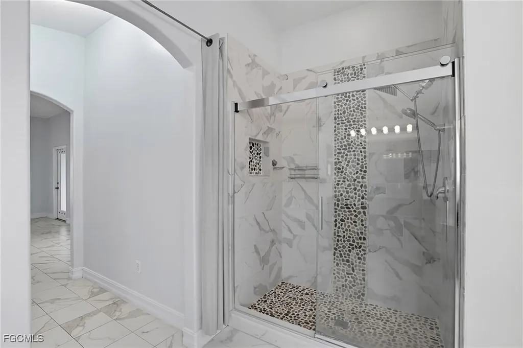 314 SW 26th Place Cape Coral FL 33991