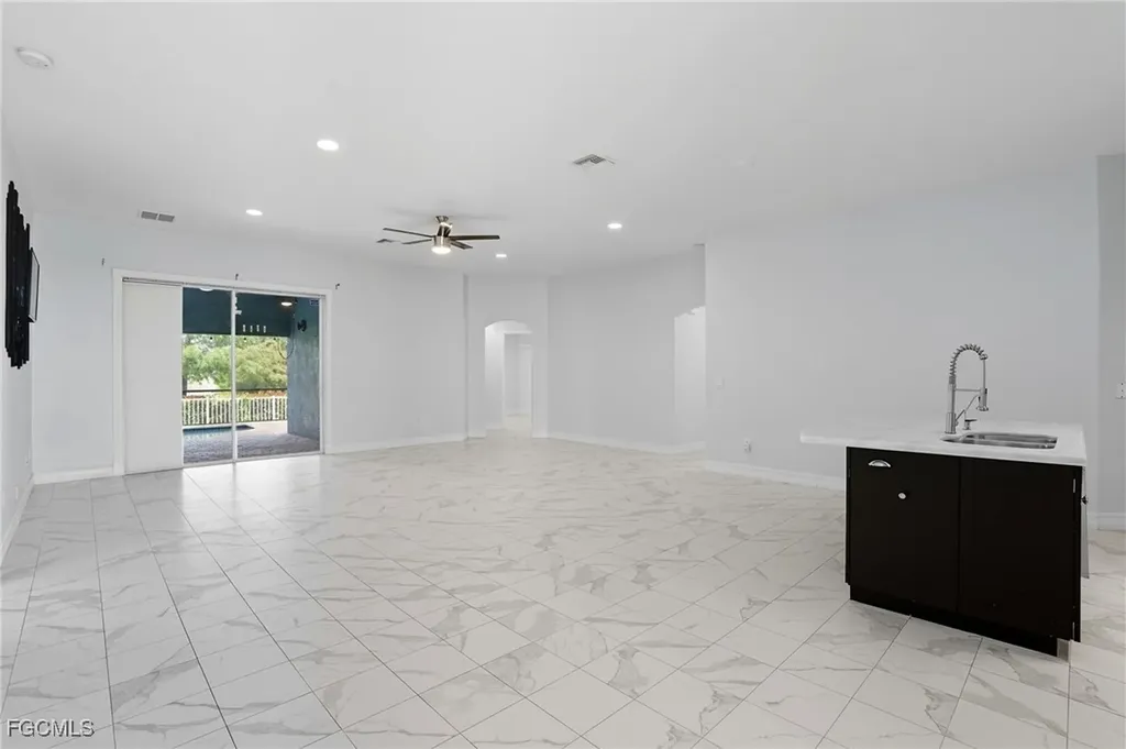 314 SW 26th Place Cape Coral FL 33991