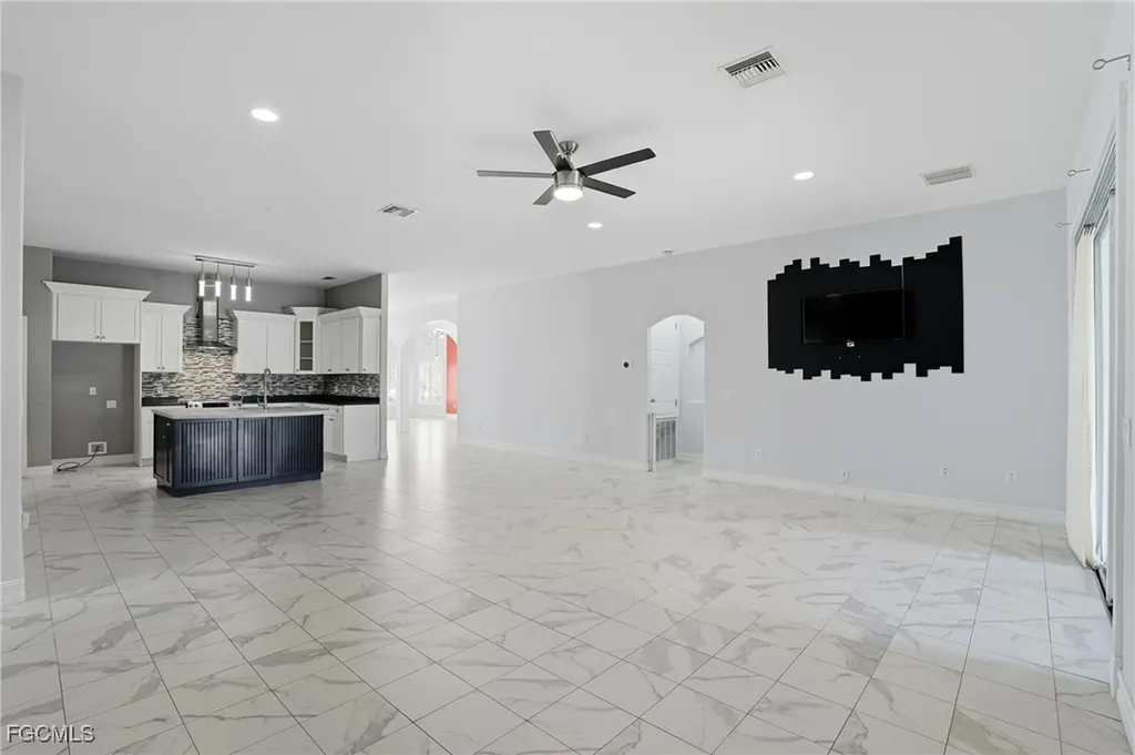 314 SW 26th Place Cape Coral FL 33991