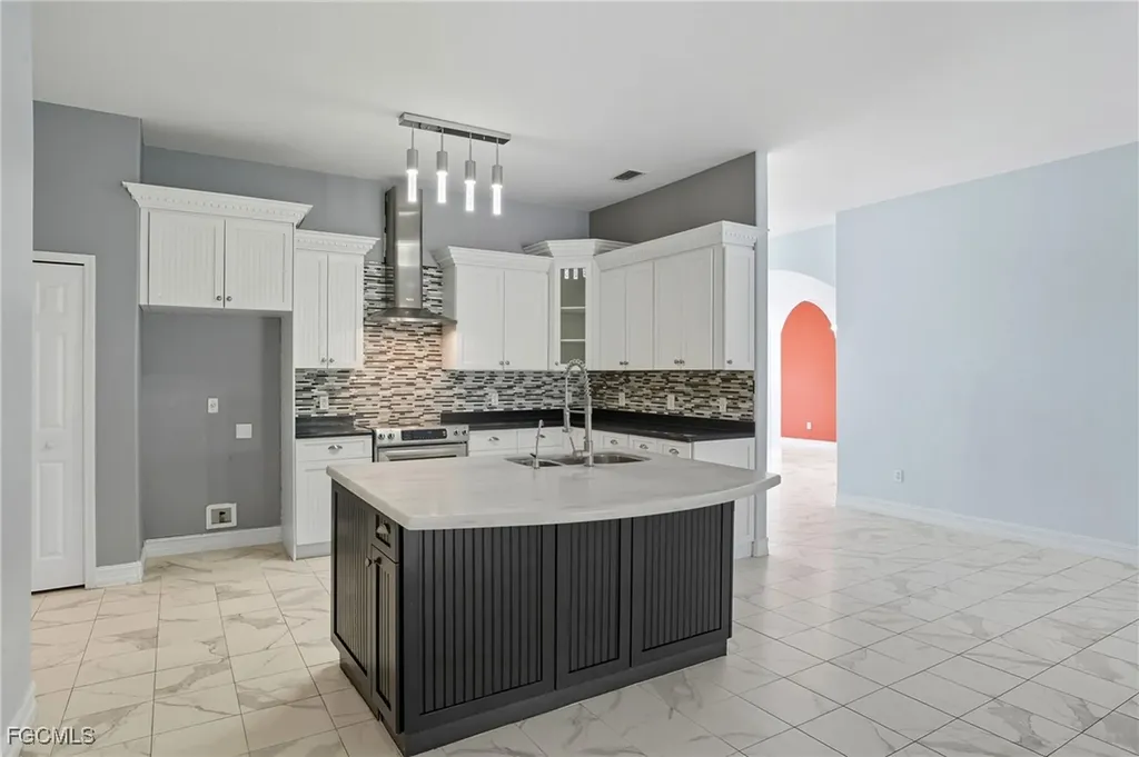 314 SW 26th Place Cape Coral FL 33991