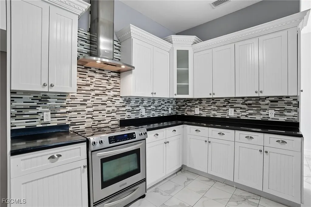 314 SW 26th Place Cape Coral FL 33991