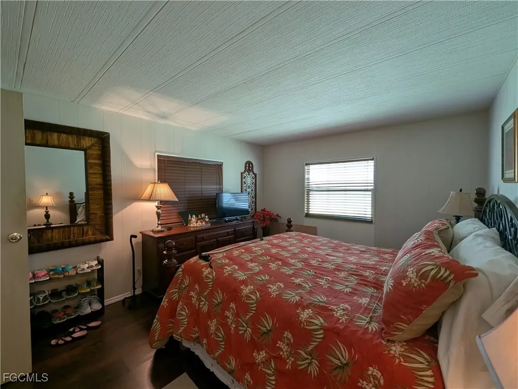 3390 Galaxy Way North Fort Myers FL 33903