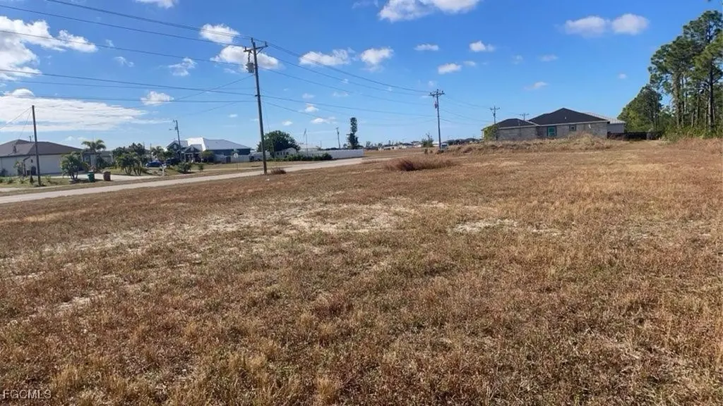 637 Wilmington Parkway Cape Coral FL 33993