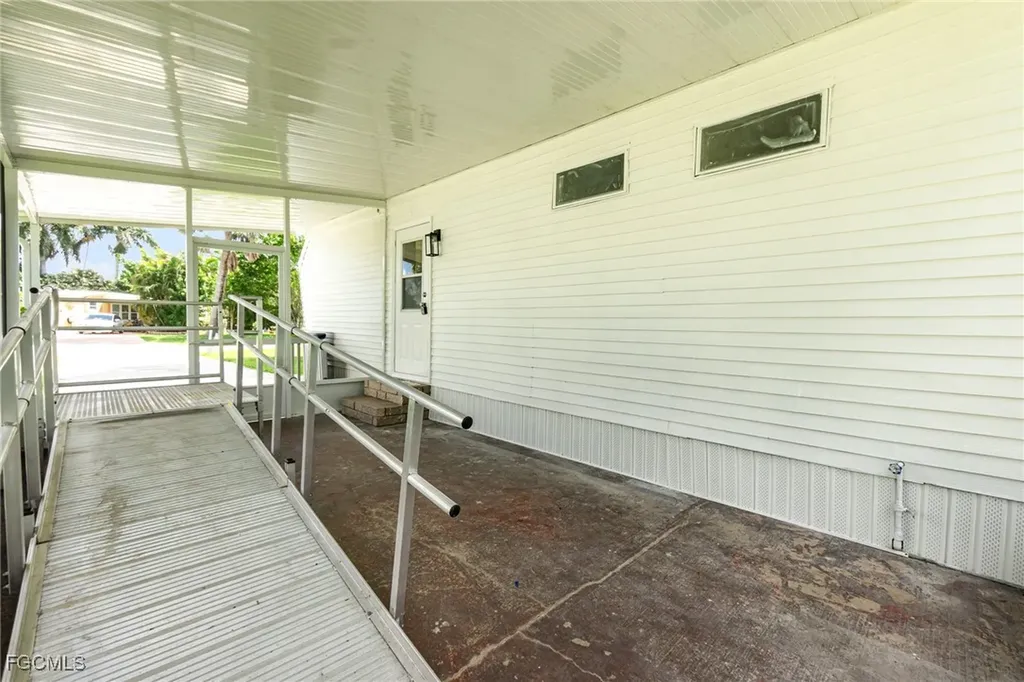 91 Twin Palms Drive Naples FL 34114