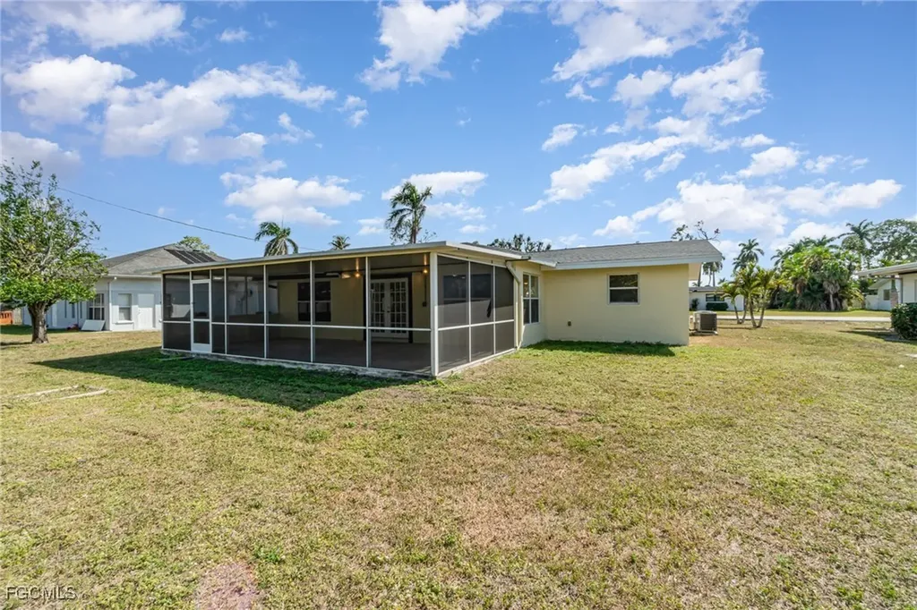 2225 Aldridge Avenue Fort Myers FL 33907