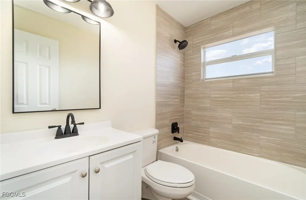 2225 Aldridge Avenue Fort Myers FL 33907