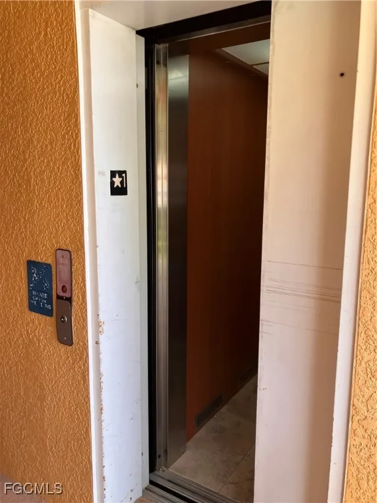 2904 Tuscan Drive Cape Coral FL 33909