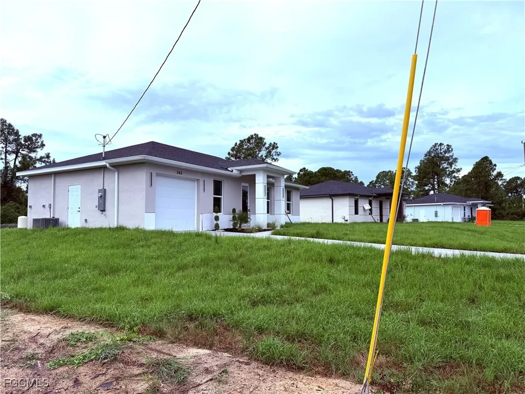 363 Hermosa Avenue Lehigh Acres FL 33974