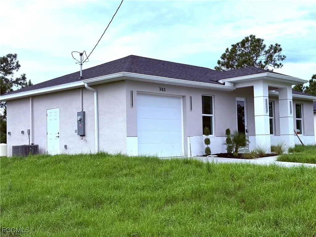 363 Hermosa Avenue Lehigh Acres FL 33974