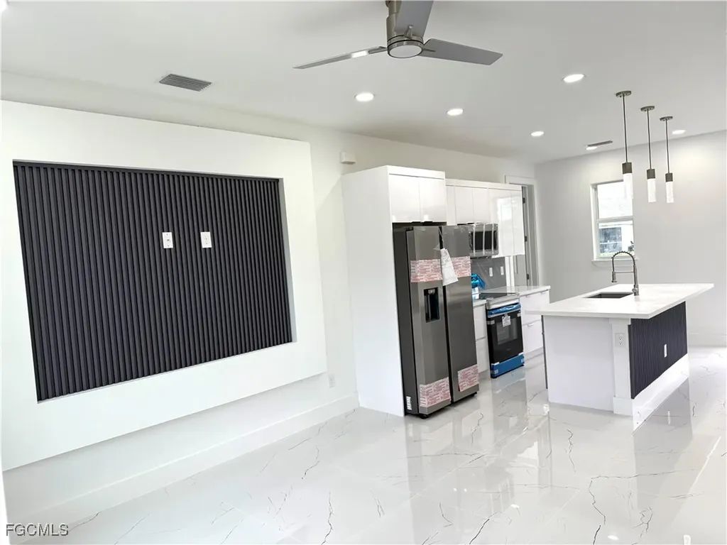 363 Hermosa Avenue Lehigh Acres FL 33974