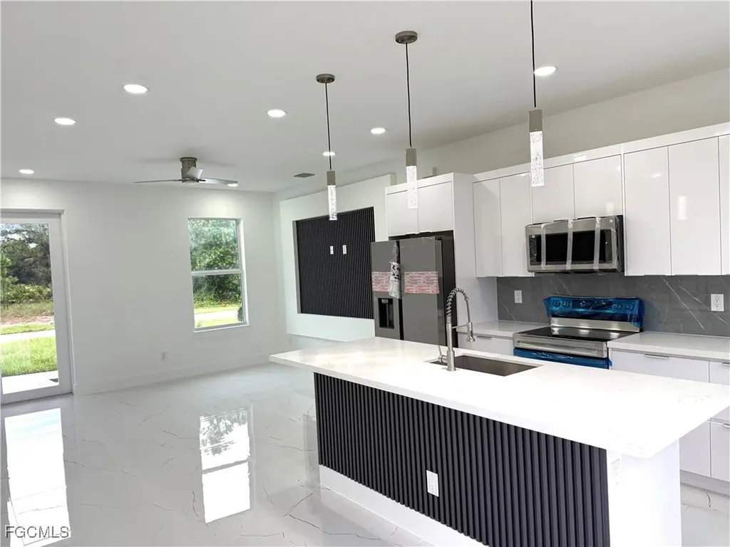 363 Hermosa Avenue Lehigh Acres FL 33974