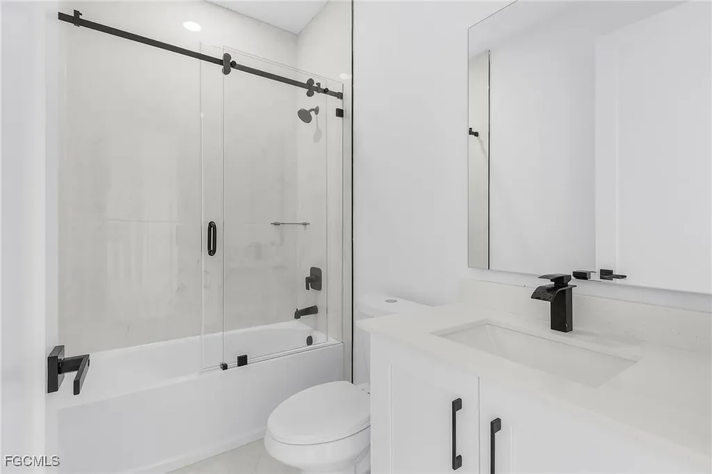 2721 NW 3rd Street Cape Coral FL 33993