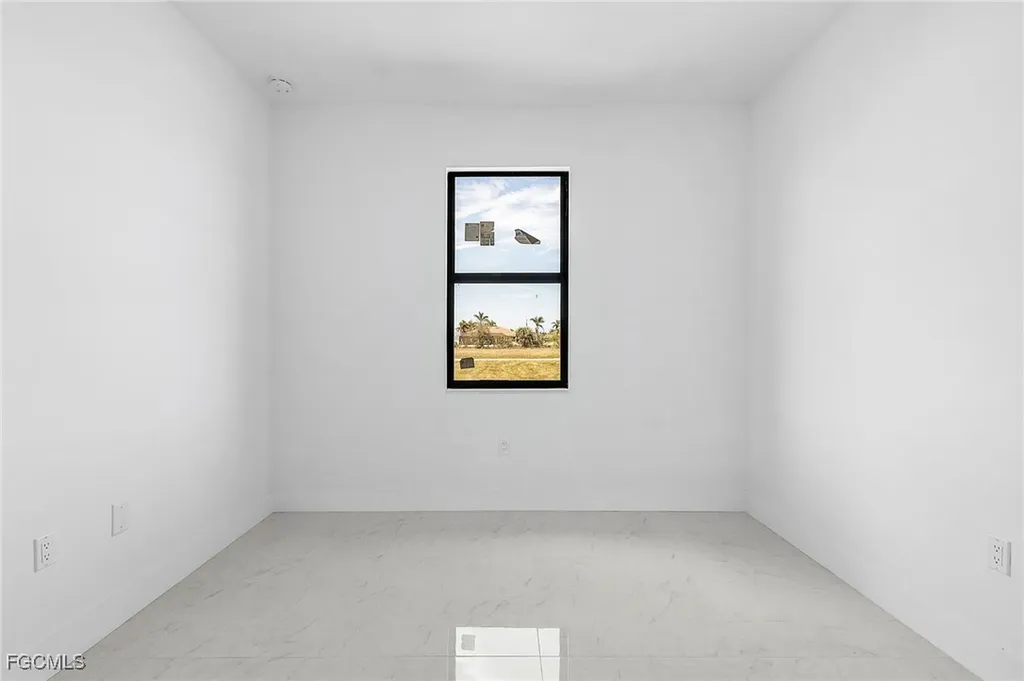 2721 NW 3rd Street Cape Coral FL 33993