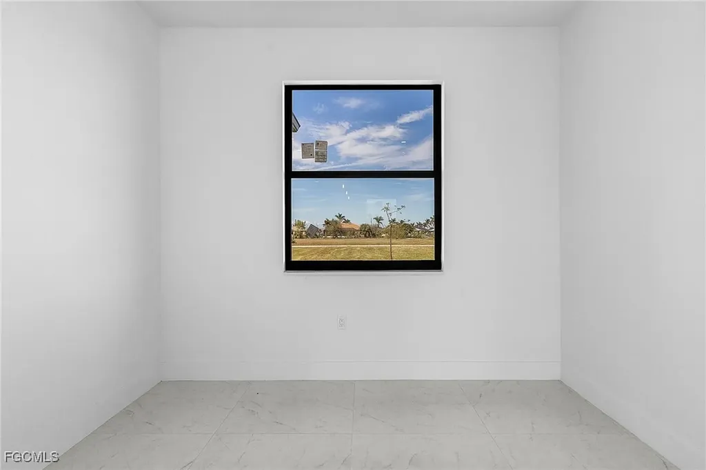 2721 NW 3rd Street Cape Coral FL 33993