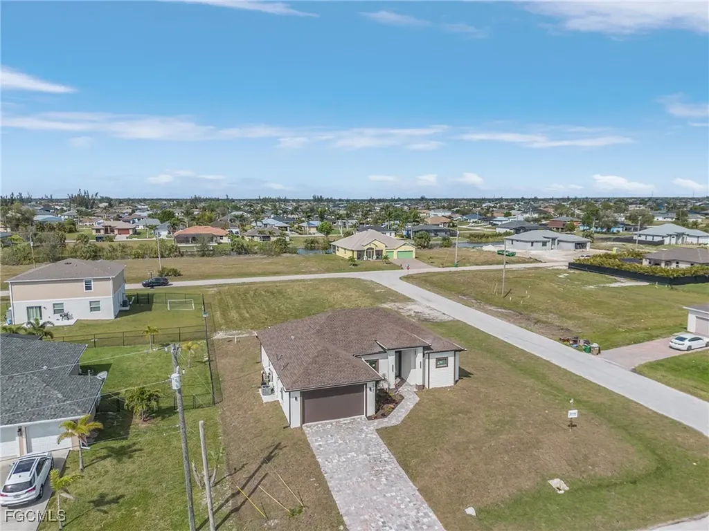 2721 NW 3rd Street Cape Coral FL 33993