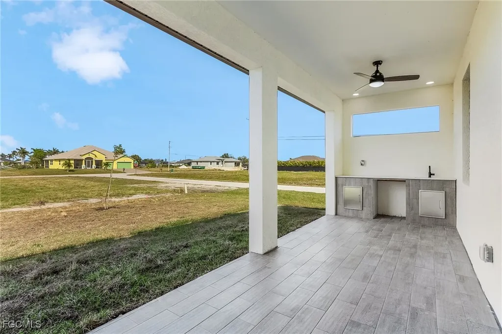 2721 NW 3rd Street Cape Coral FL 33993