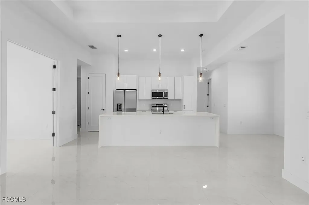 2721 NW 3rd Street Cape Coral FL 33993