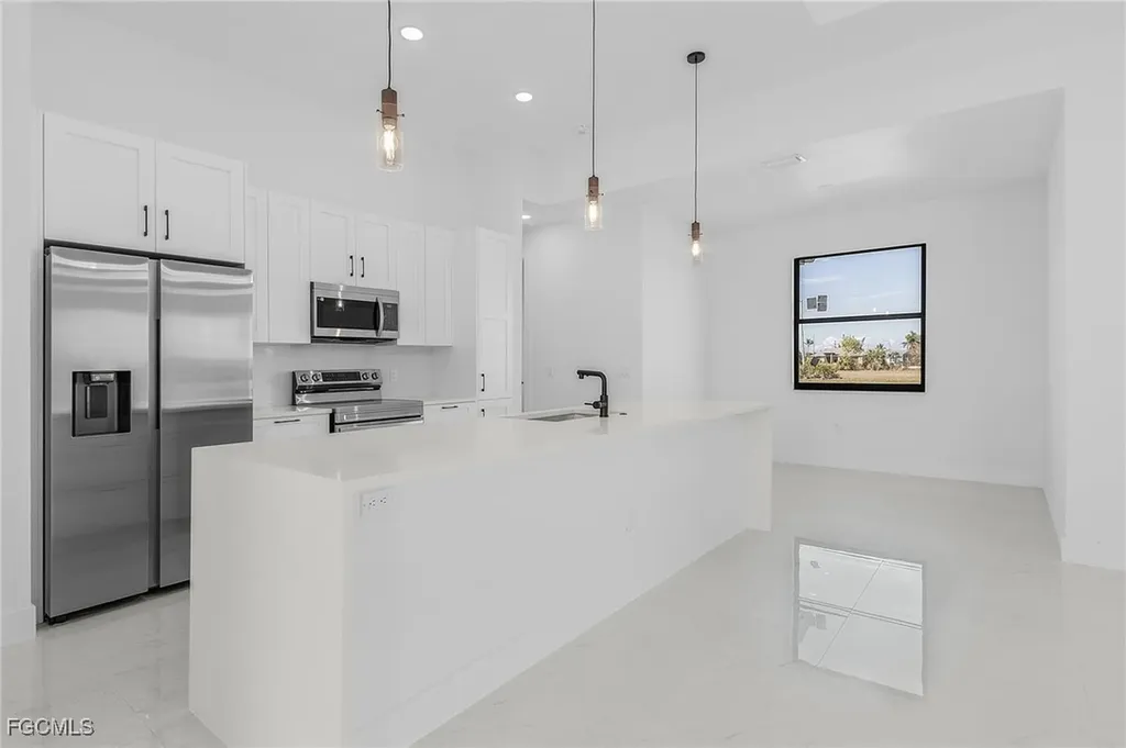 2721 NW 3rd Street Cape Coral FL 33993