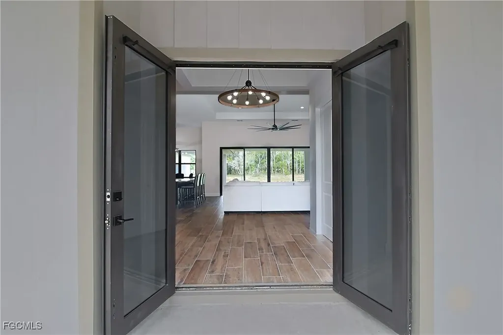 19401 Witts End Alva FL 33920