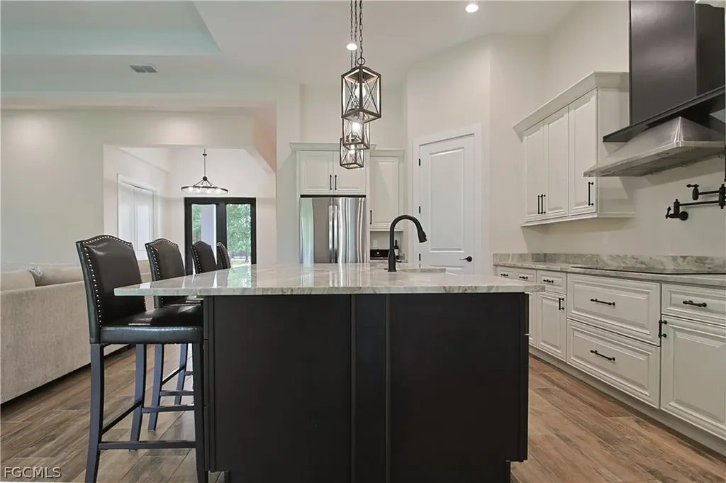 19401 Witts End Alva FL 33920