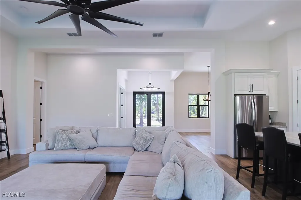 19401 Witts End Alva FL 33920