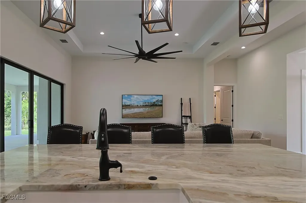 19401 Witts End Alva FL 33920