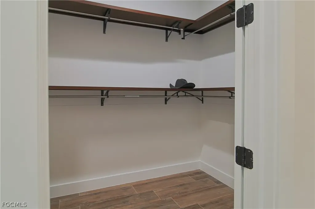 19401 Witts End Alva FL 33920